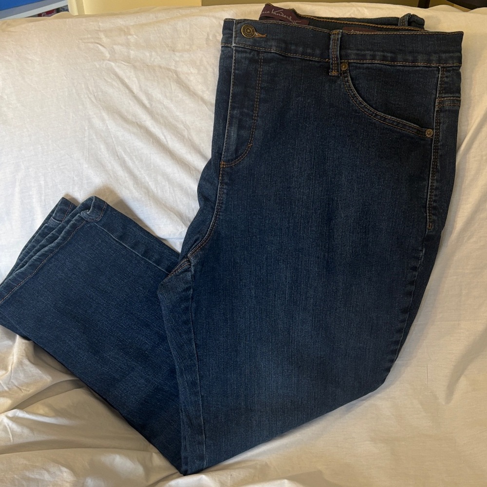 Gloria‎ Vanderbilt Women's Dark Blue Tapered Leg Jeans 16W 27.5”inseam Stretch